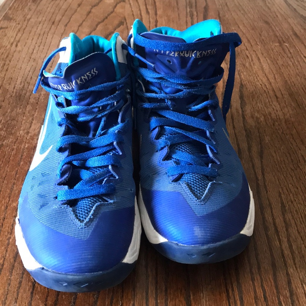 Nike royal blue women’s basketball shoes